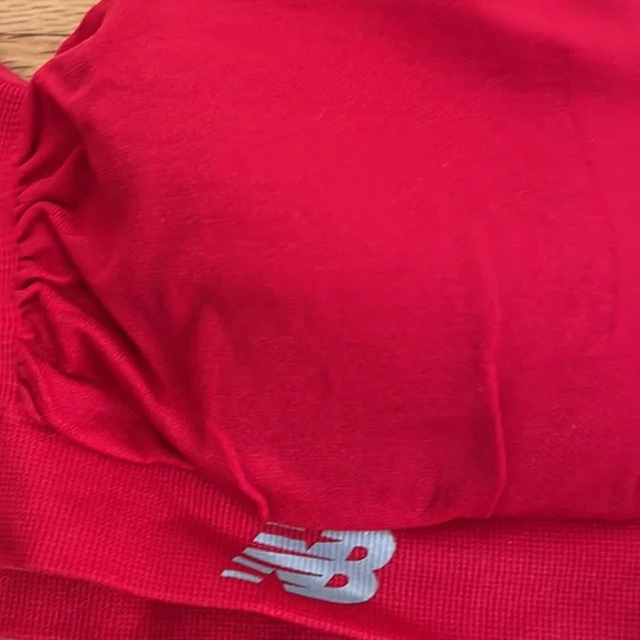 NWT New Balance Sports Bra - Picture 3 of 4